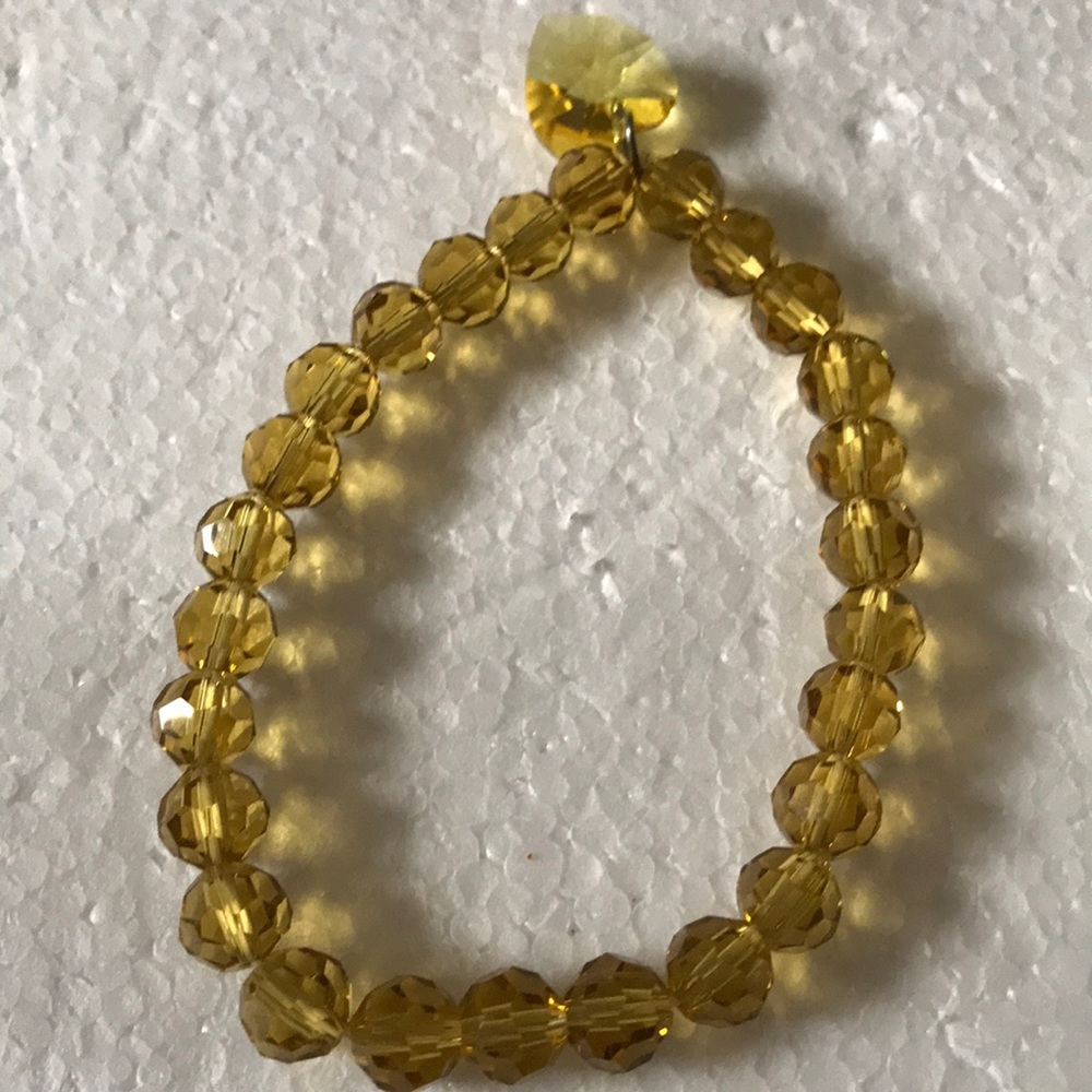Faced glass beads